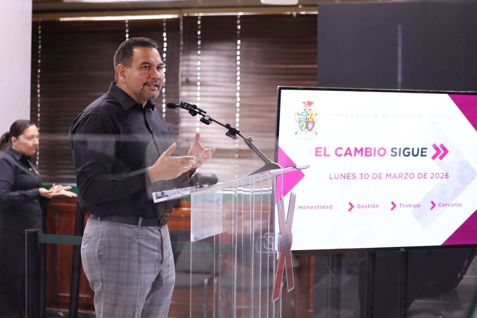 Se Suman colectivos y deportistas a Juárez Amanece Limpio
