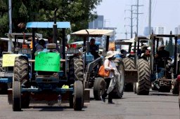 Confirman campesinos y transportistas paro nacional 