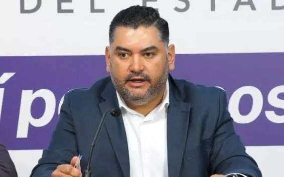 Localizan un arma y 61 porciones de droga en ejecutados de Cuauhtémoc