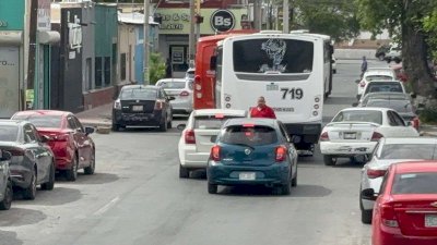 Genera choque caos vial en la Neri Santos