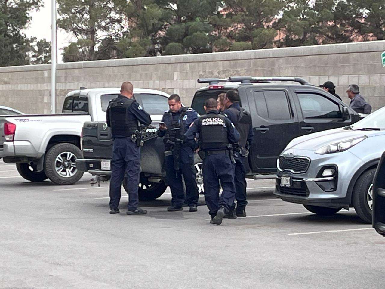 Asaltan a hombre tras retirar 300 mil pesos en banco de la Gómez