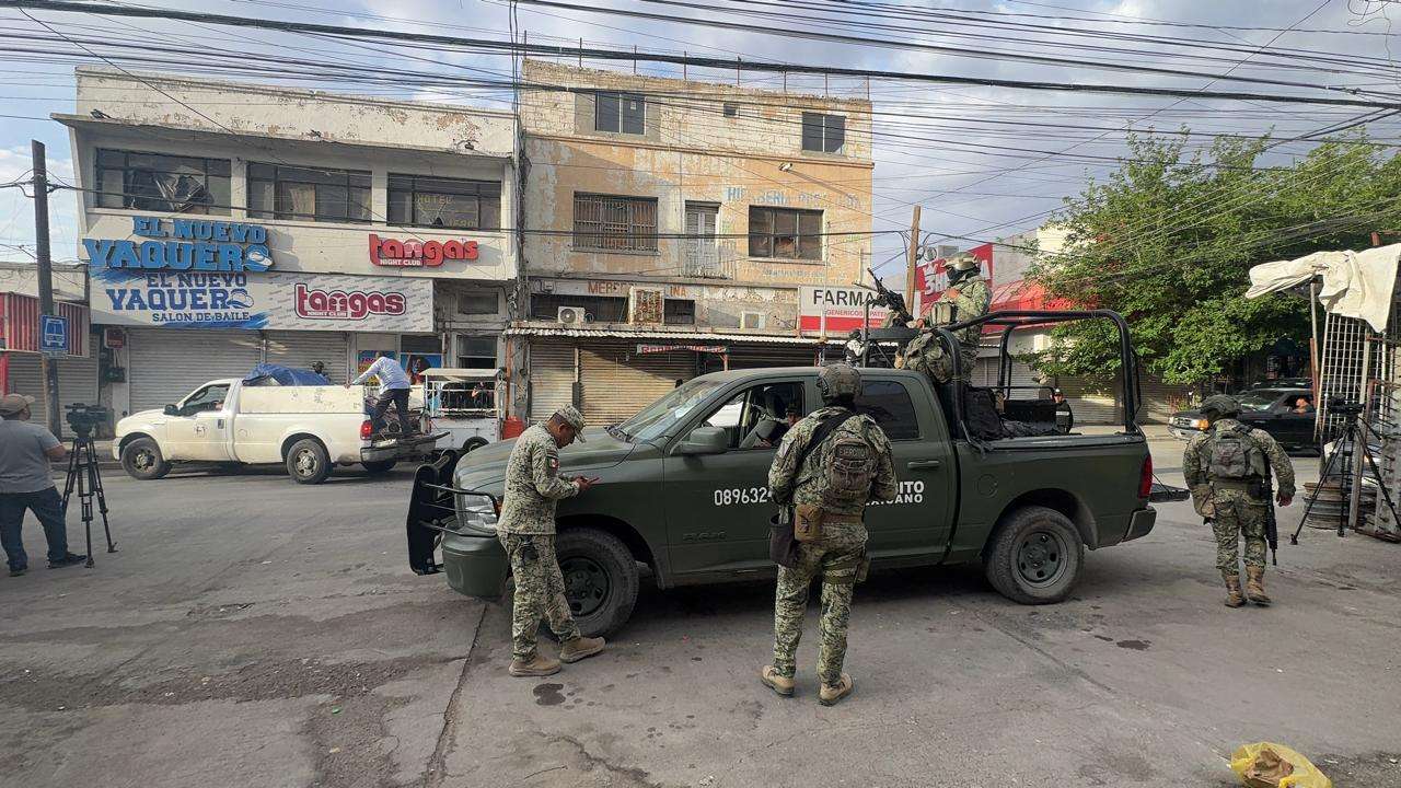 Asesinan a golpes a hombre en hotel de la zona centro 