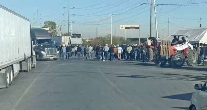 Anuncian transportistas y agricultores paro nacional