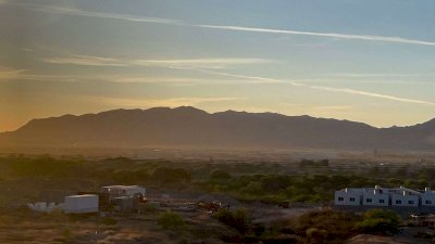 Alertan por contaminación ante reaparición de capa grisácea