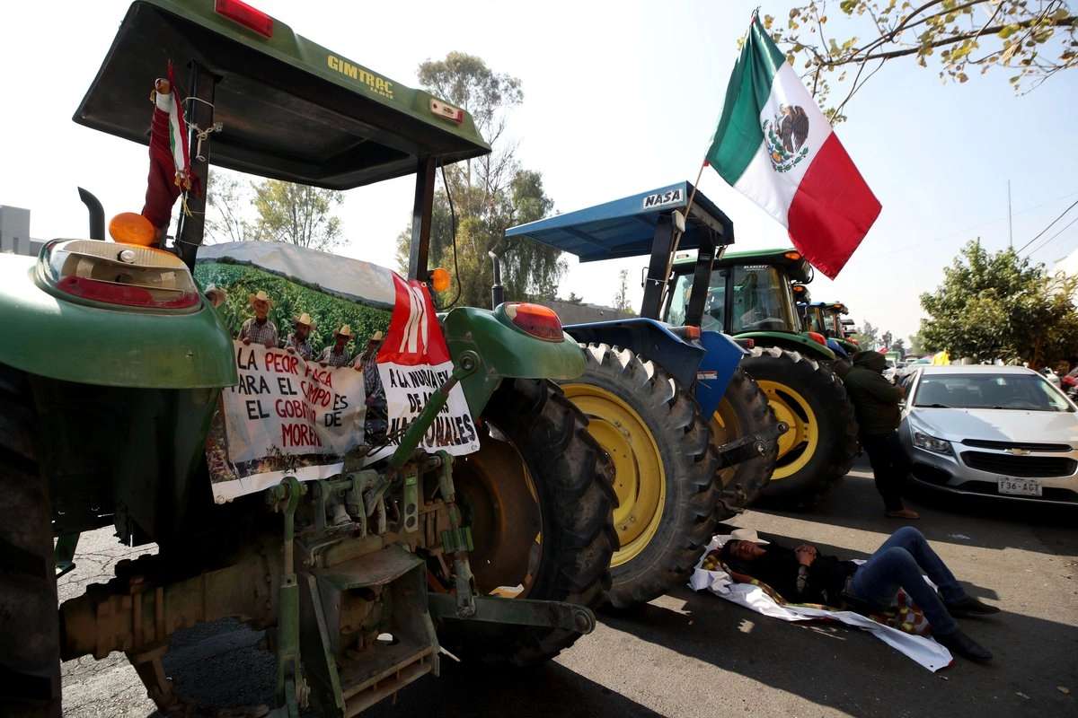 Mantienen transportistas y agricultores paro inminente este lunes