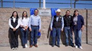 Inaugura Mario Vázquez rehabilitación de cancha en Bachíniva