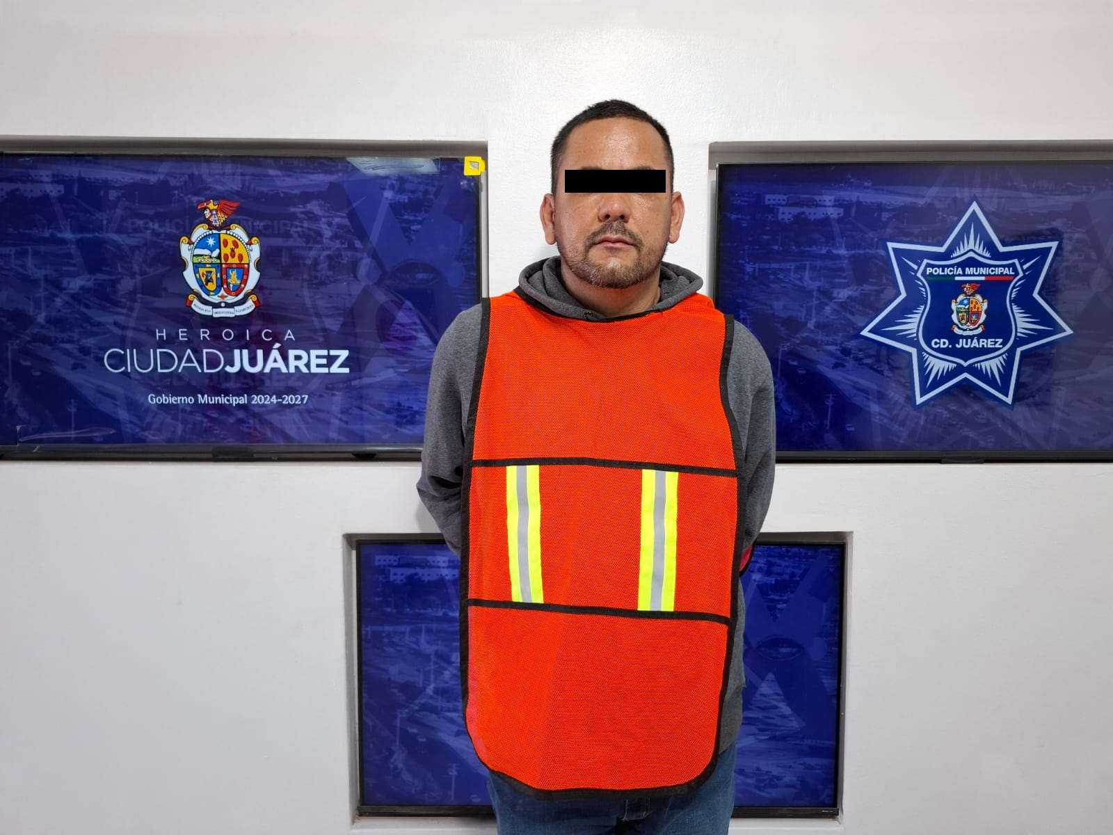 Secuestra y golpea con una varilla a su ex pareja; lo detienen