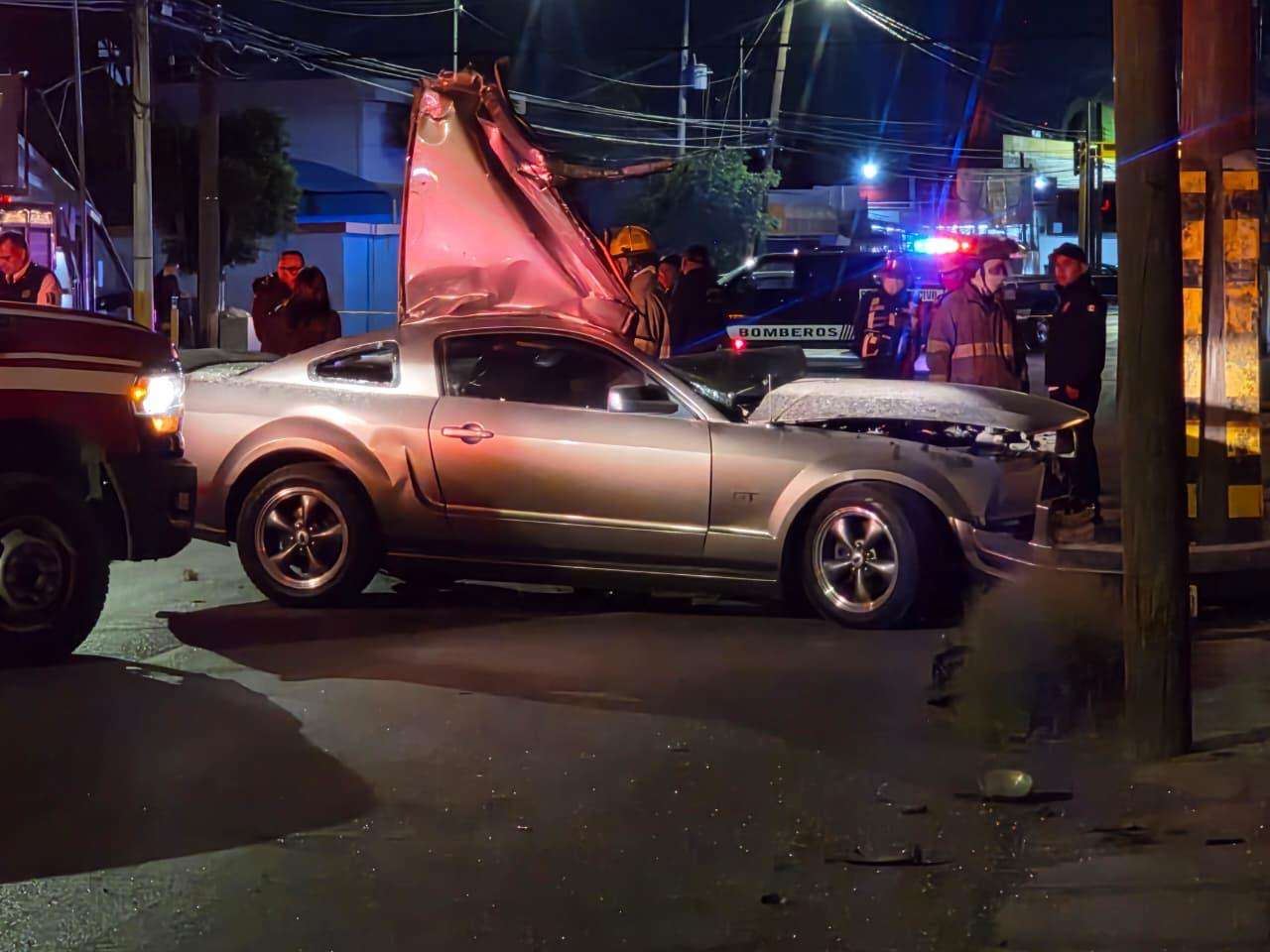 Muere conductor tras chocar contra poste la Plutarco Elías Calles