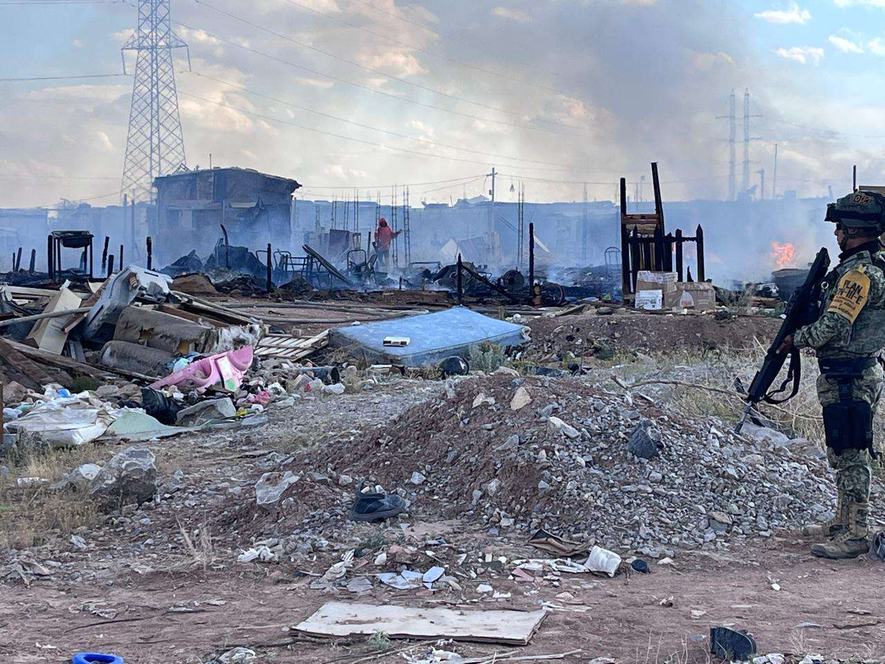 Incendio consume tres viviendas en la colonia Terranova