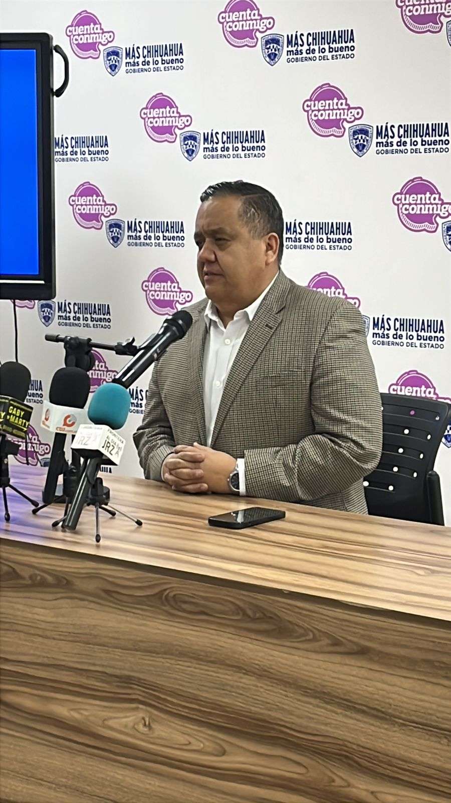 Presenta Carlos Ortíz avance de la Torre Centinela 
