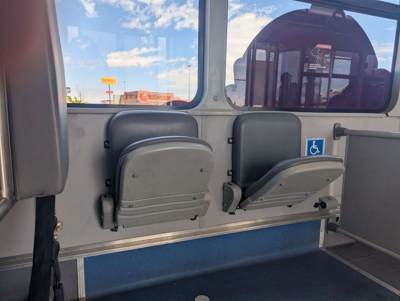 Llaman a respetar asientos preferenciales en el JuárezBus 