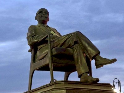 Conmemoran el 40 aniversario luctuoso de José Fuentes Mares