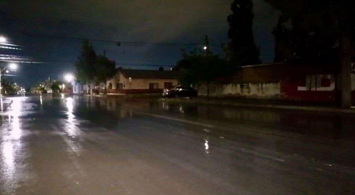 Sorprende lluvia inesperada al centro y sur de la ciudad
