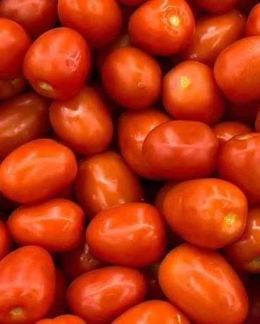 Se dispara precio del tomate hasta los 74 pesos.