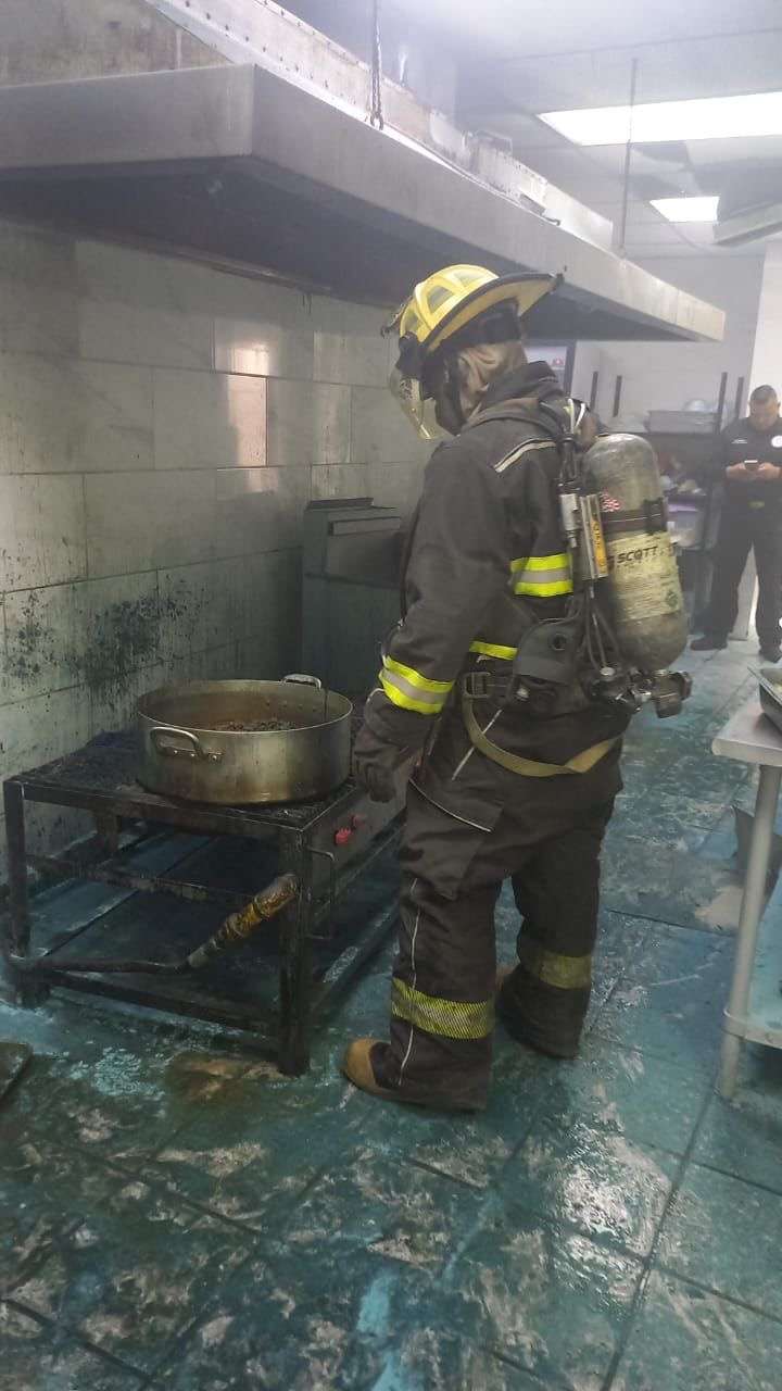 Explosión en tortillería de la Felipe Angeles deja 4 lesionados 