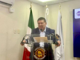 Yo lo veo muy lejos a Santiago: Jáuregui por encuestas