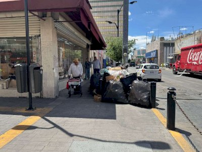 Se acumula la basura entre la Juárez y Tercera
