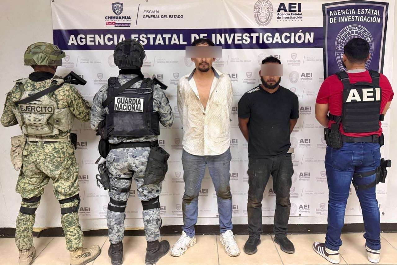 Detienen en flagrancia a dos extorsionadores