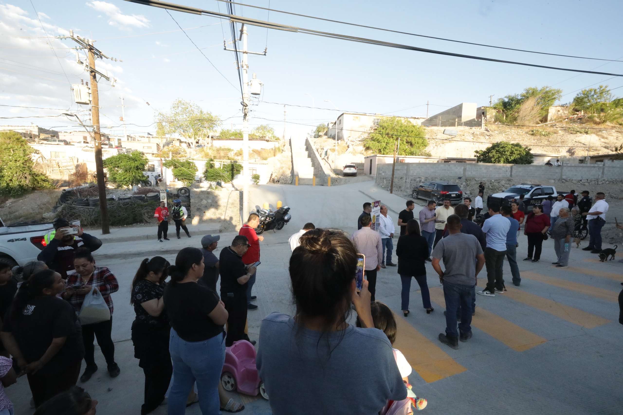 Entrega Municipio obras de pavimentación en calle Almoloya