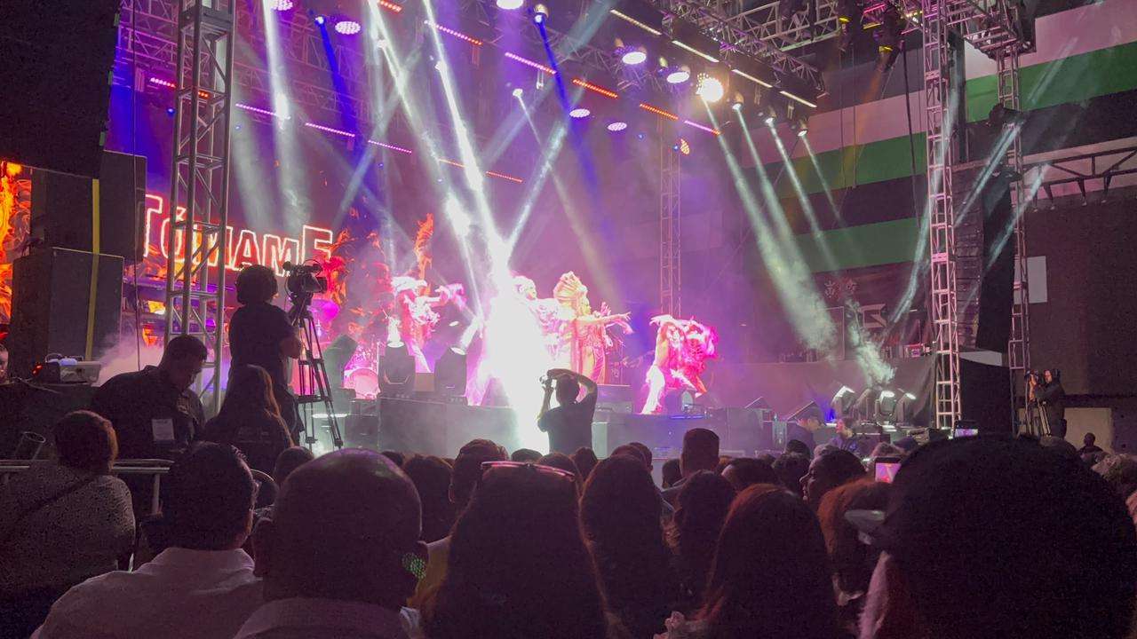 Celebra Yuri 49 años de trayectoria en su tour Icónica