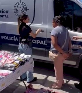 Caen por vender perros en la vía pública