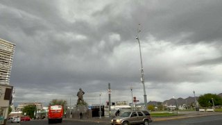 Clima fresco y lluvioso marca el fin de semana en la ciudad 