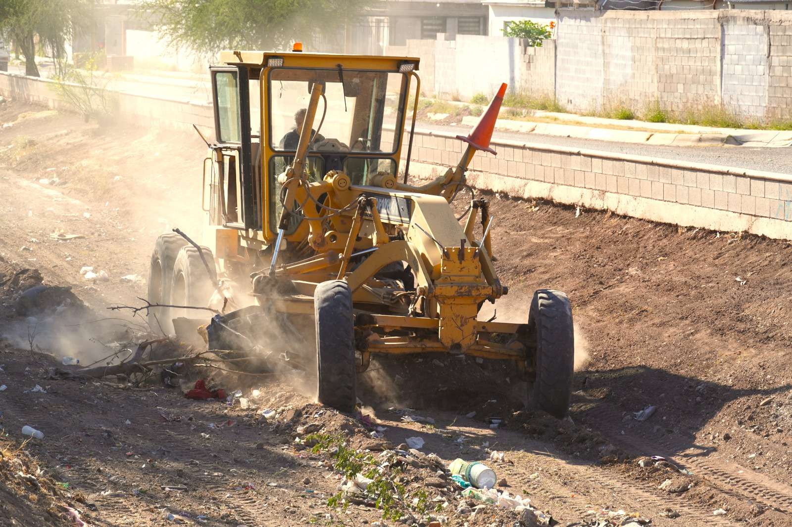 Implementan operativo integral de limpieza en arroyos 