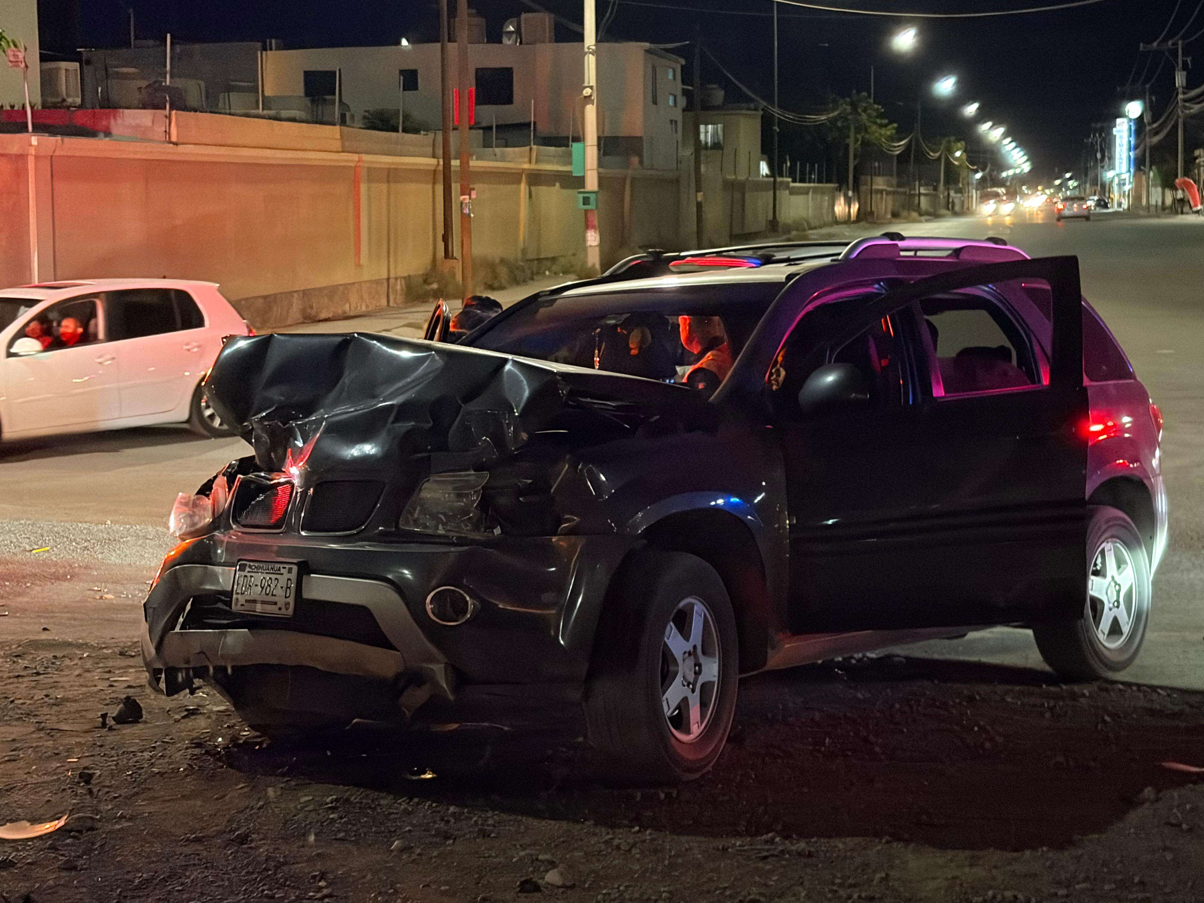 Provoca fuerte choque conductor ebrio en Praderas del Sur 