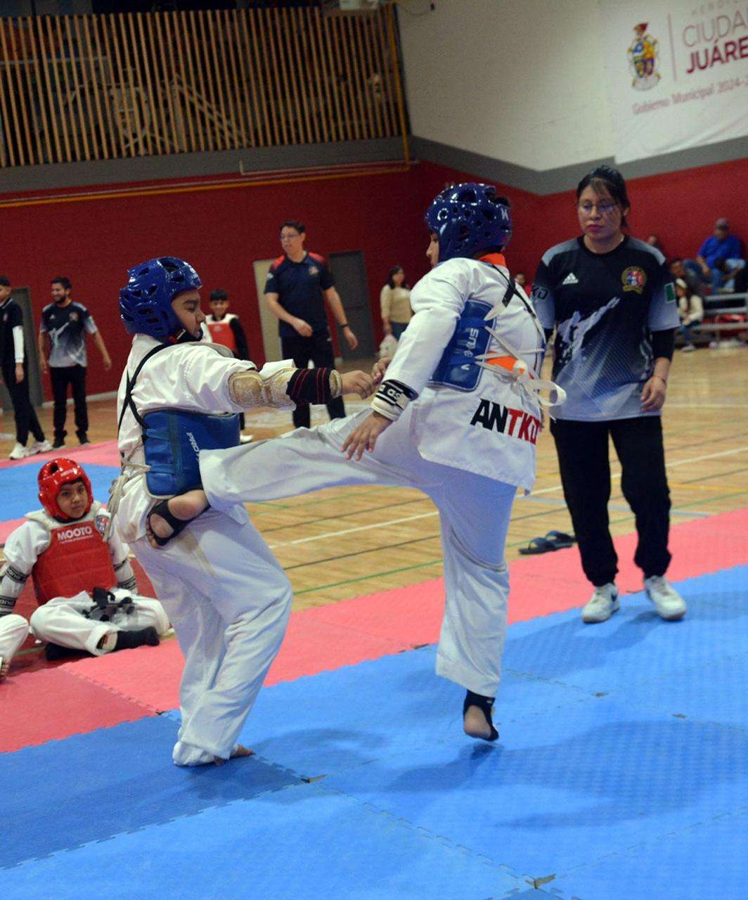 Realizan con éxito el Tope de Tae Kwon Do Centros Comunitarios