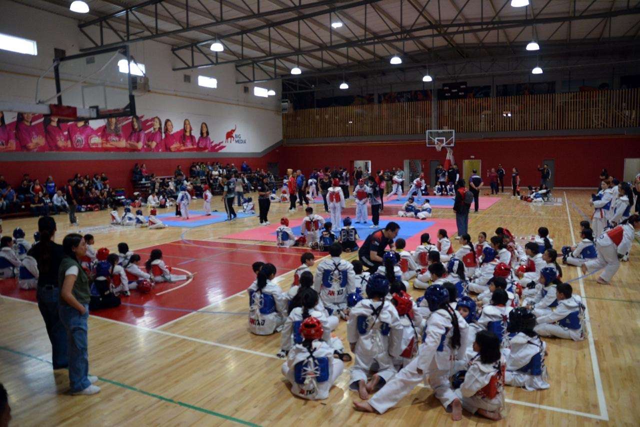 Realizan con éxito el Tope de Tae Kwon Do Centros Comunitarios