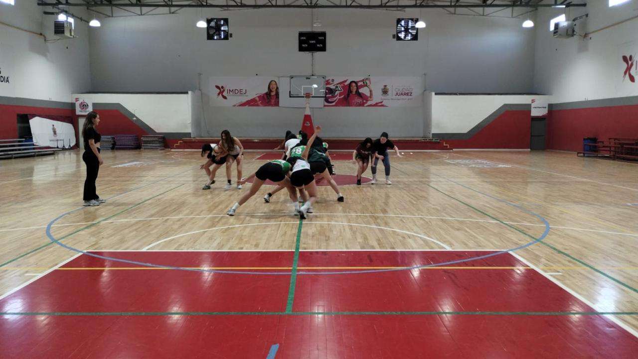 Realizan con éxito clínica de Roller Derby