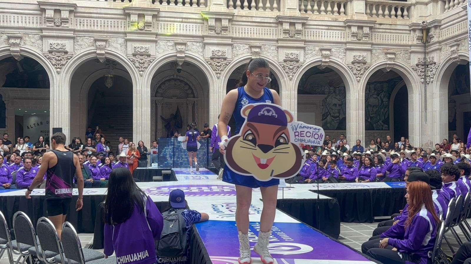 Abanderan a más de mil jóvenes deportistas para la Olimpiada Nacional 