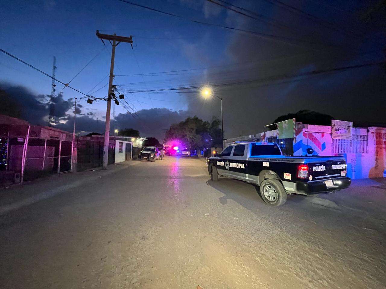 Irrumpen en vivienda y asesinan a hombre en Senderos de los Jacintos