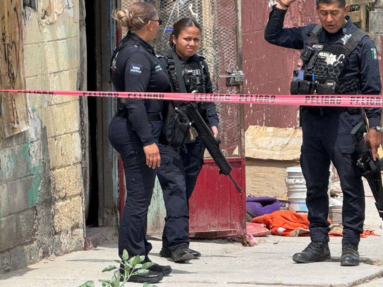 Localizan a hombre muerto en vivienda abandonada 