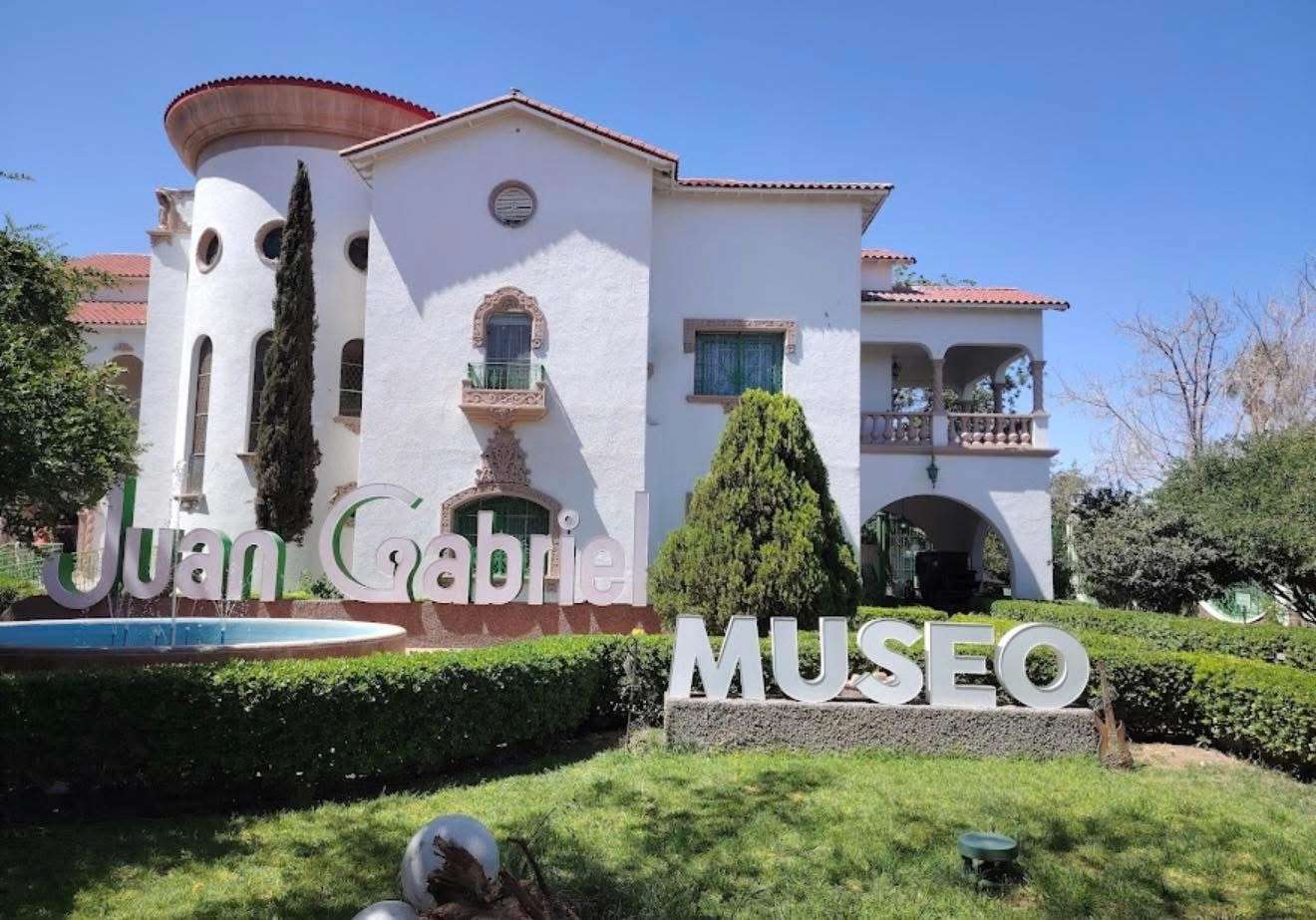 Denuncia influencer altos costos en Museo de Juan Gabriel 