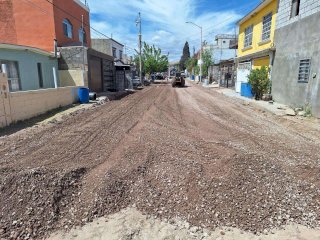 Arranca pavimentación en Deportistas, San José y Santo Niño