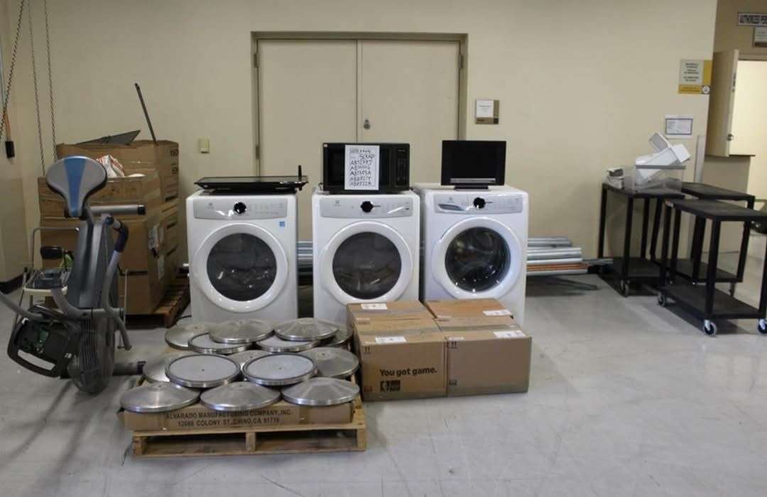 Subasta Consulado en Juárez desde electrodomésticos hasta una Ford-150