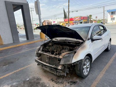 Se incendia vehículo en la avenida Mirador