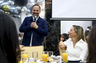 Reconoce De la Peña papel de la mujer en el tejido social