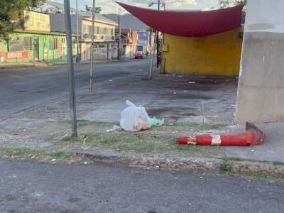 Invade la basura las calles Quinta y Manuel Doblado