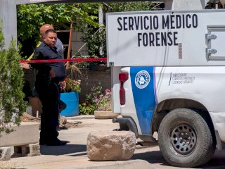 Lo hallan muerto adentro de su casa en la colonia Revolución 