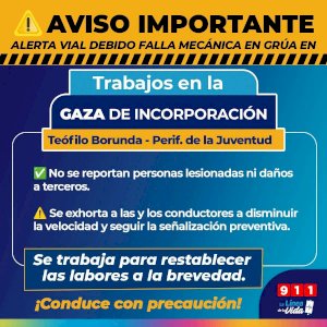 Activan protocolos de seguridad por volcadura de grúa en la Teófilo Borunda 