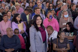 Entregan tarjetas del Bienestar a adultos mayores en Ciudad Juárez