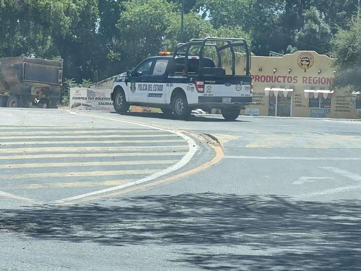 Aplican tres carjackin en carretera a Ojinaga 