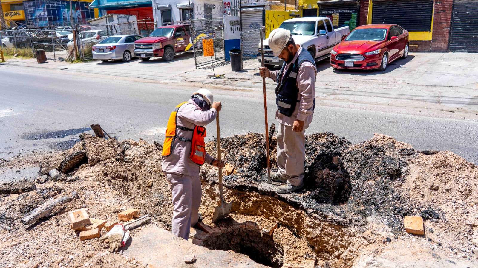 Reparan hundimiento en la Tecnológico