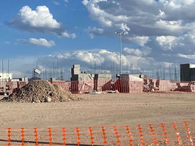 Presenta comandancia oriente gran avance en su construcción 