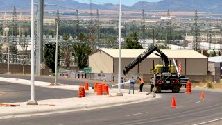 Por concluir obra de iluminación en carretera a Anáhuac