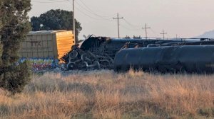Descarrilan 11 unidades de tren de carga en Tlaxcala