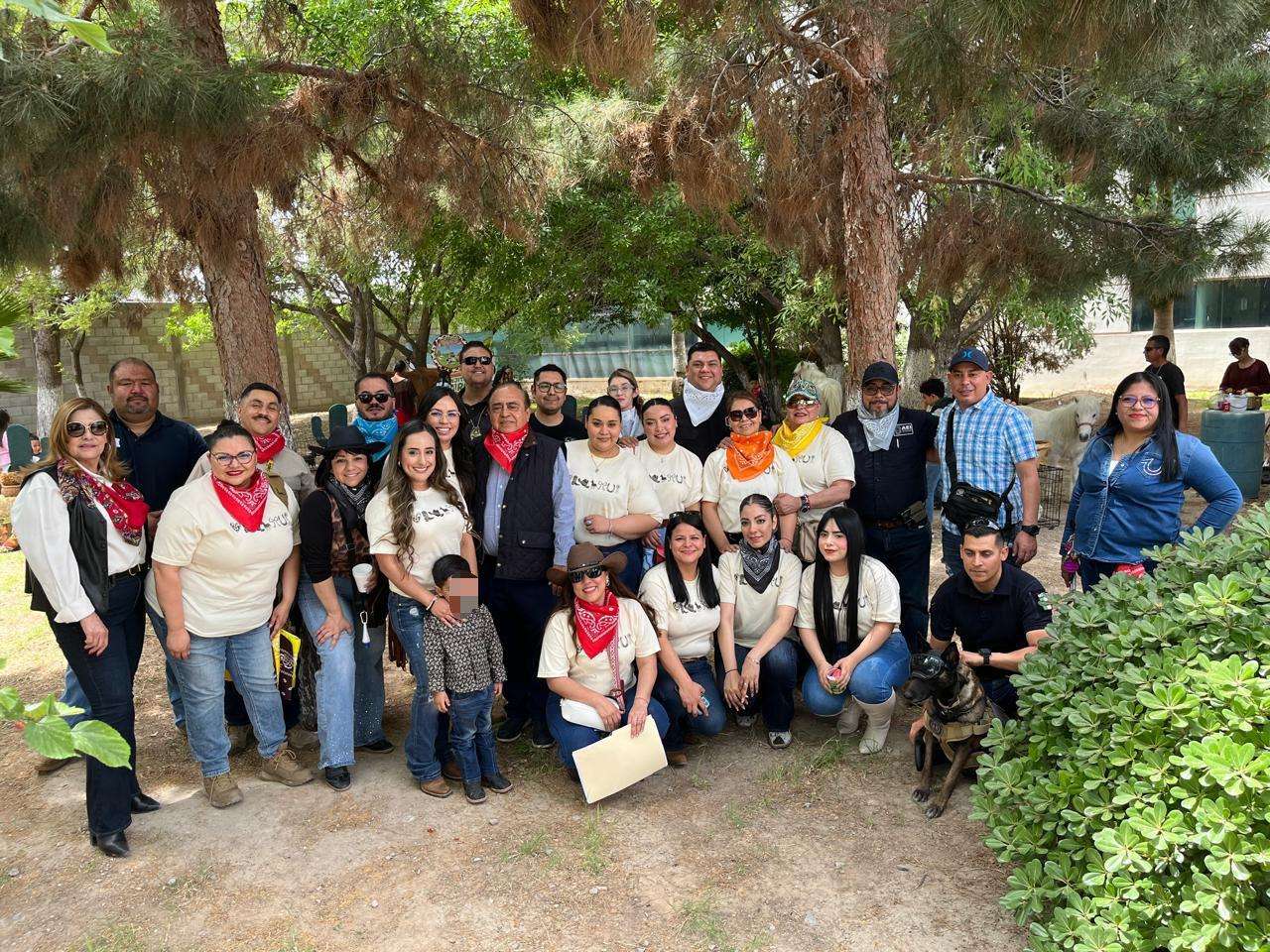 Celebran al estilo del viejo oeste a niñas y niños su día en Fiscalía 