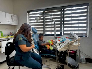 Ofrece Municipio consulta dental para niños